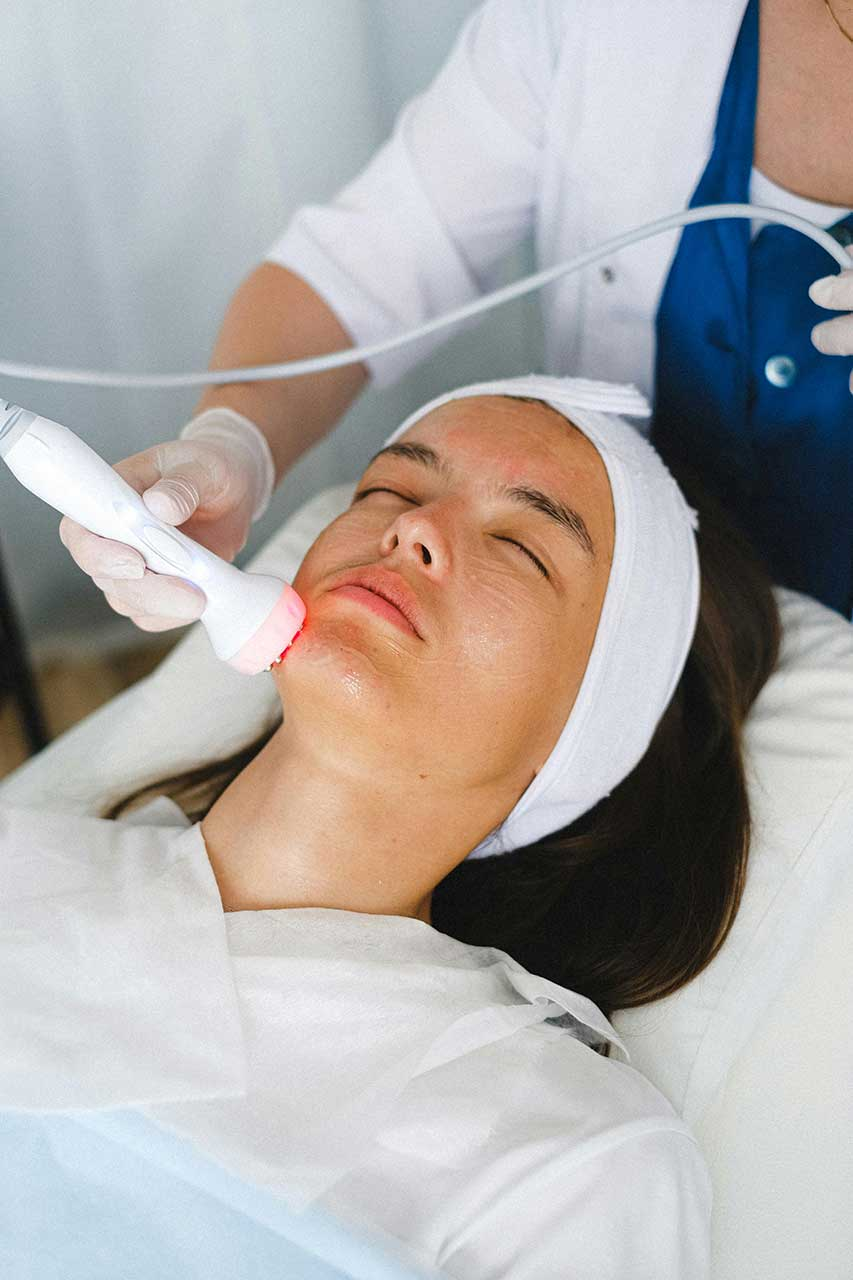 Non-Invasive Laser Lip Plumping